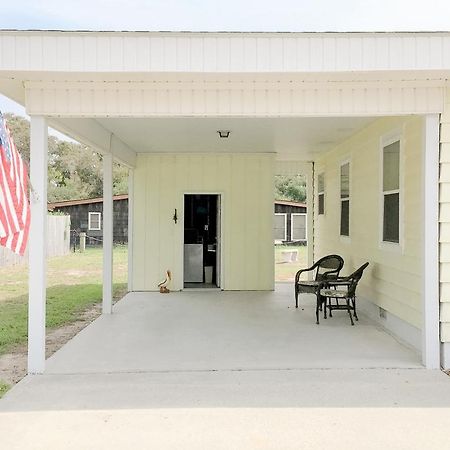 Ginny'S Coastal Cottage Oak Island Exterior foto